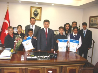 'Bir kitapta, köydeki arkadaşımın olsun'