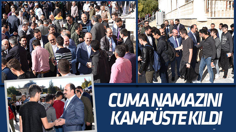 Başkan Altay Kampüs Camii’nde öğrencilerle buluştu