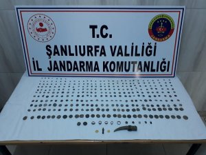 Şanlıurfa'da tarihi eser ve gümrük kaçakçılarına operasyon