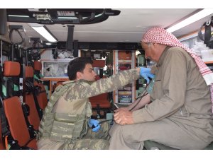 Tel Abyad ve Rasulayn'da köy köy sağlık taraması yapılıyor