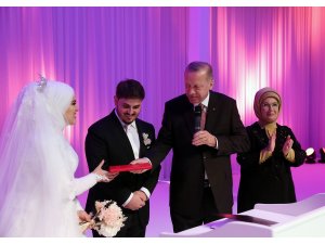 Cumhurbaşkanı Erdoğan nikah şahidi oldu