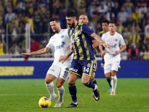 Fenerbahçe maç fazlasıyla lider