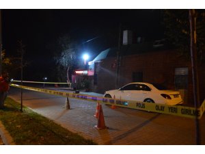 Büyükçekmece Sahilinde iki grup arasında çıkan kavgada 2 kişi yaralandı