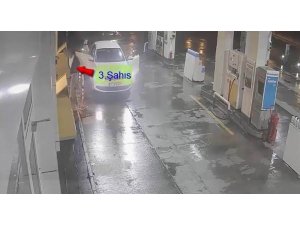 Akaryakıt istasyonu hırsızları güvenlik kamerasında
