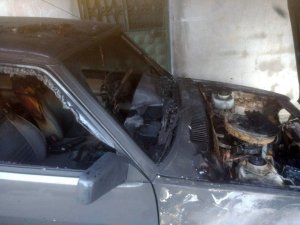 Komşusunun aracını kundakladı, gözaltına alındı