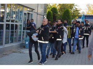 Vakıf kurup uyuşturucu satan zanlılardan 6’sı tutuklandı