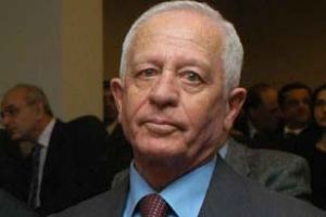 Fethullah Gülen'in okullarını kapatın