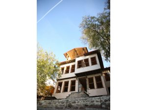 Büyük Önder Atatürk'ü anıyoruz