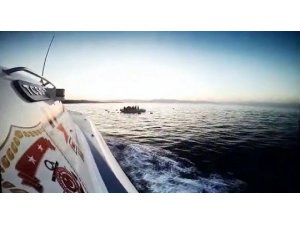 Kuşadası açıklarında 68 kaçak göçmen yakalandı