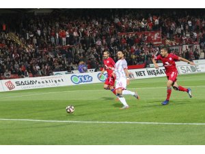 TFF 1. Lig: Balıkesirspor: 0 Altınordu: 0