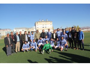 Başkale Gençlik Spor lider oldu