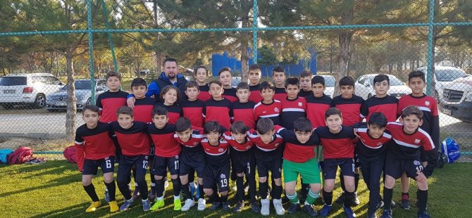 Kasırgaspor’dan 2 kupa