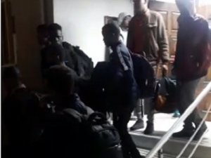 İzmir’de operasyon: 22 düzensiz göçmen yakalandı