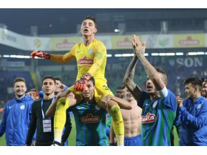 Çaykur Rizesporlu Zafer Görgen'den mutlusu yok