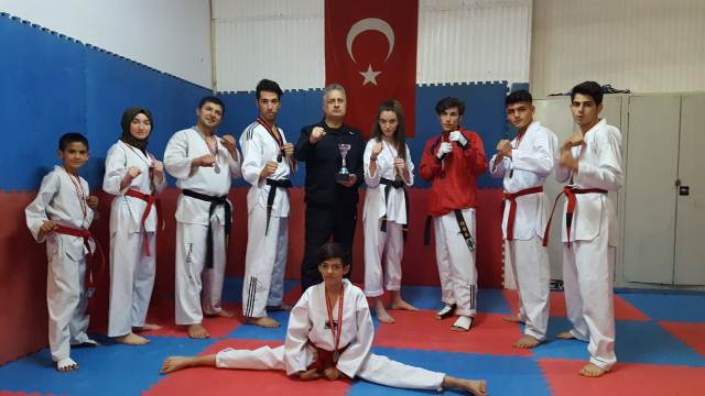 Konyalı sporculardan tekvando başarısı