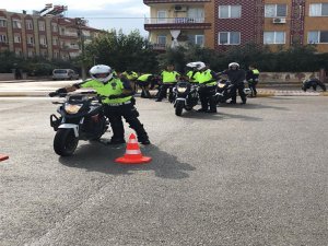 Motosikletli Trafik Polis Timlerine sürüş teknikleri eğitimi verildi