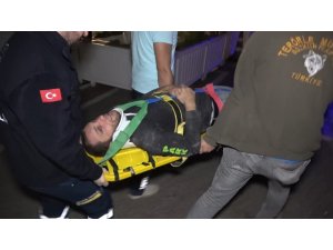 Mağaza tadilatında çalışan genç işçi yüksekten düşerek yaralandı