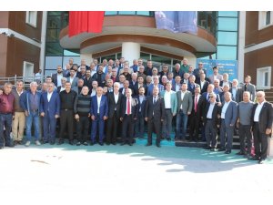 Yanık: "Türkiye, zalimlere karşı erdemin bayrağını taşıyor"