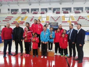 Kocasinan Masa Tenisi Takımı Sivas’tan derecelerle Döndü