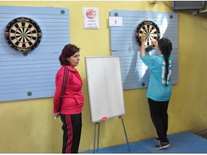 Öğretmenler dart turnuvasında yarışacak