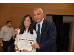 Hendekli karateciler diplomalarına kavuştu