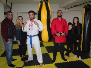 Alaşehirli genç sporcu dünya üçüncüsü oldu