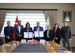 Kırklareli ile Bulgaristan Burgas Free üniversiteleri, işbirliği protokolü imzaladı