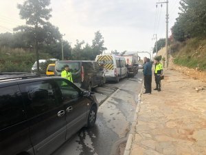 Okul servisi kaza yaptı: 6’sı öğrenci 9 yaralı