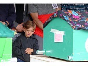 Baba ve 6 yaşındaki oğlunun en acı görevi