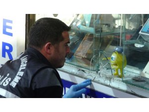 İş yerini kurşunlayıp kaçtılar