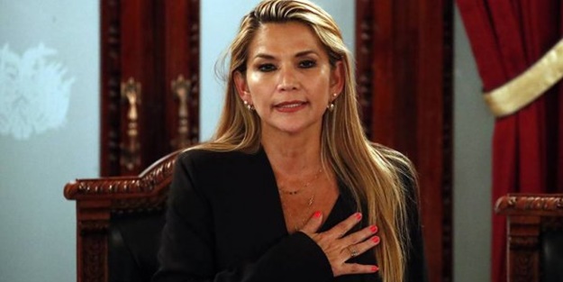 Bolivya'da ordu Anez'in geçici devlet başkanlığını tanıdı