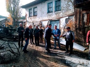 Nallıhan'da ev yangını