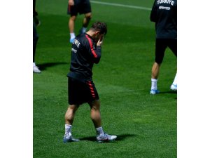 Milli Takım’da Emre Belözoğlu sevinci