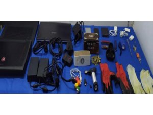 Kaş’ta ev soyan hırsızlar yakalandı