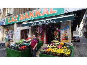 Golle birlikte gelen ilginç dans gösterisi