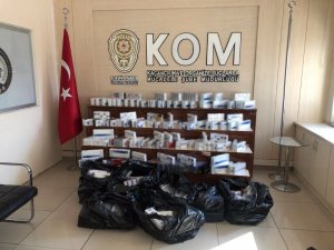 Polisten çekiç ve tornavida ile operasyon