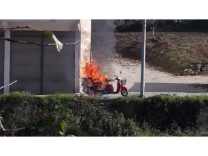 Elektrikli motosiklet alev aldı