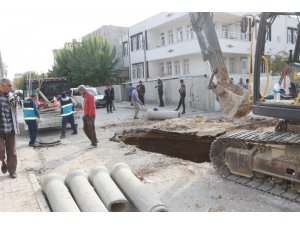 Alt yapı çalışmaları sırasında göçük: 1 yaralı