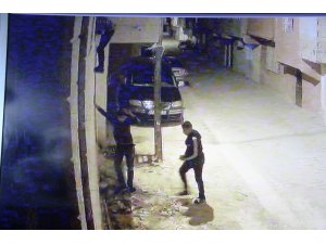 Camide gece yarısı utandıran hırsızlık