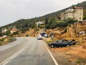 Kaygan yolda otomobil takla attı: 1 yaralı