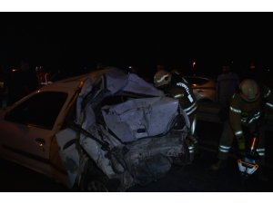 O-3 karayolunda İETT otobüsü, otomobile çarptı: 1’i ağır 3 kişi yaralandı