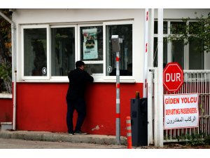 ABD'ye gönderilecek yabancı teröristin ara bölgede bekleyişi sürüyor
