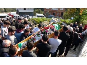 ‘Mavi Balina’ yüzünden intihar ettiği düşünülen liseli toprağa verildi