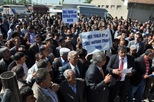 Konyalı besicilerden ithal et protestosu