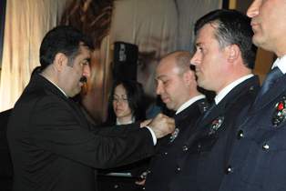 Trafikte sorun saygı ile çözülecek