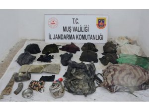 Muş’ta PKK terör örgütüne ait sığınak ve malzeme ele geçirildi