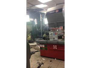 Rusya’da hırsızlar ATM’yi bombayla havaya uçurdu
