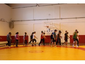 Diyarbakır’ın tek kız güreşçi takımının hedefi olimpiyatlar