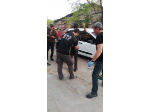 Antalya’da asayiş ve uyuşturucu operasyonu: 2 tutuklu