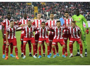 Süper Lig’de zirve 3 kez el değiştirdi